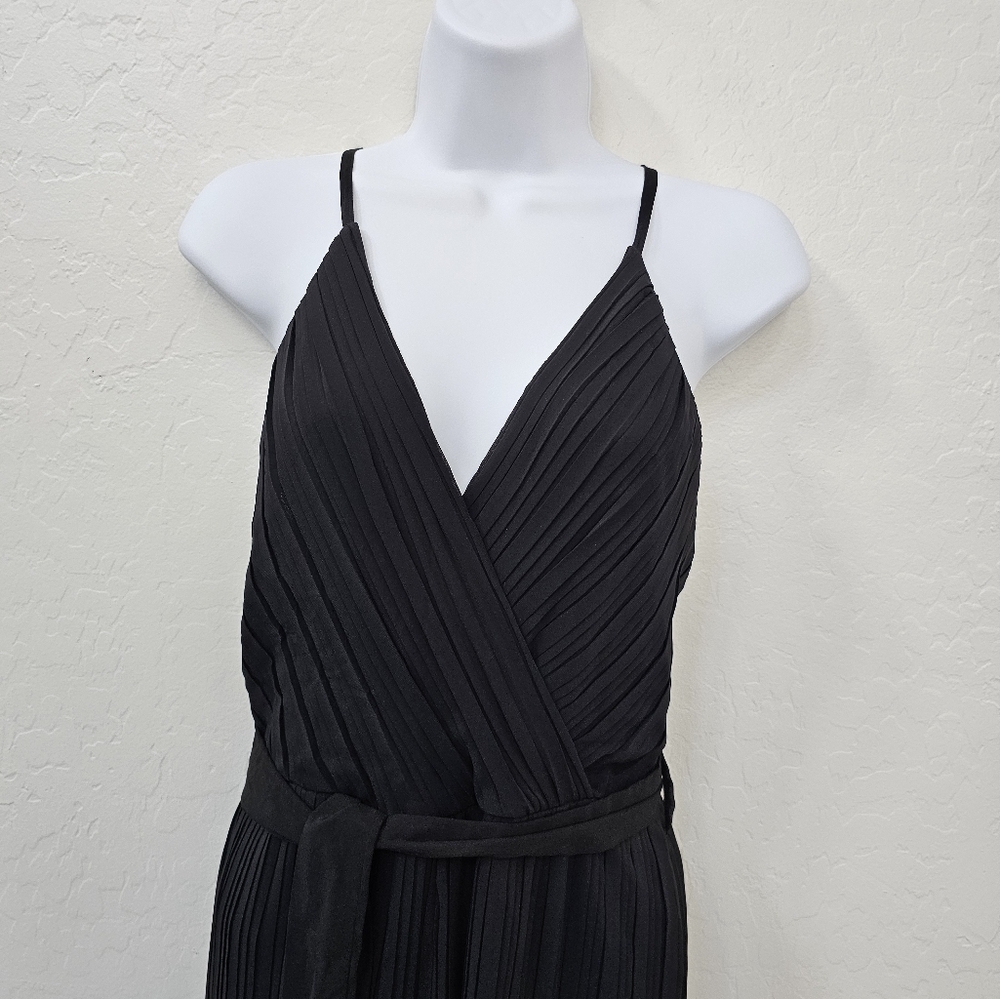 NWT Boutique Beyond Words Black Jumpsuit Small Sleeveless Pleated Wide Leg Belt